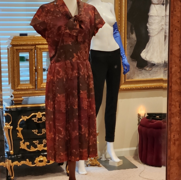 Vintage Shirtwaist Dress Fit and Flare Size Small Floral Design - Picture 6 of 13